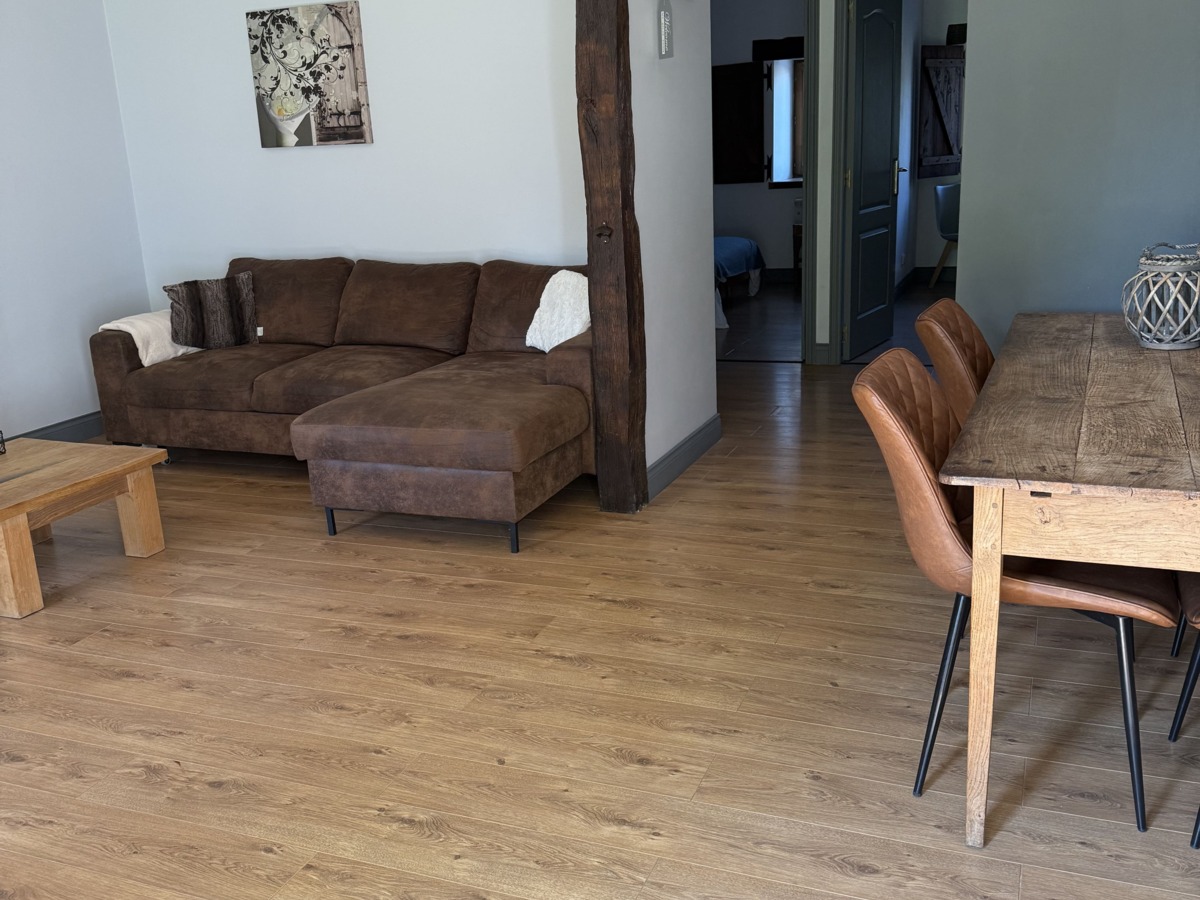 IMG_3233_min.jpg IMG_3233_min.jpg