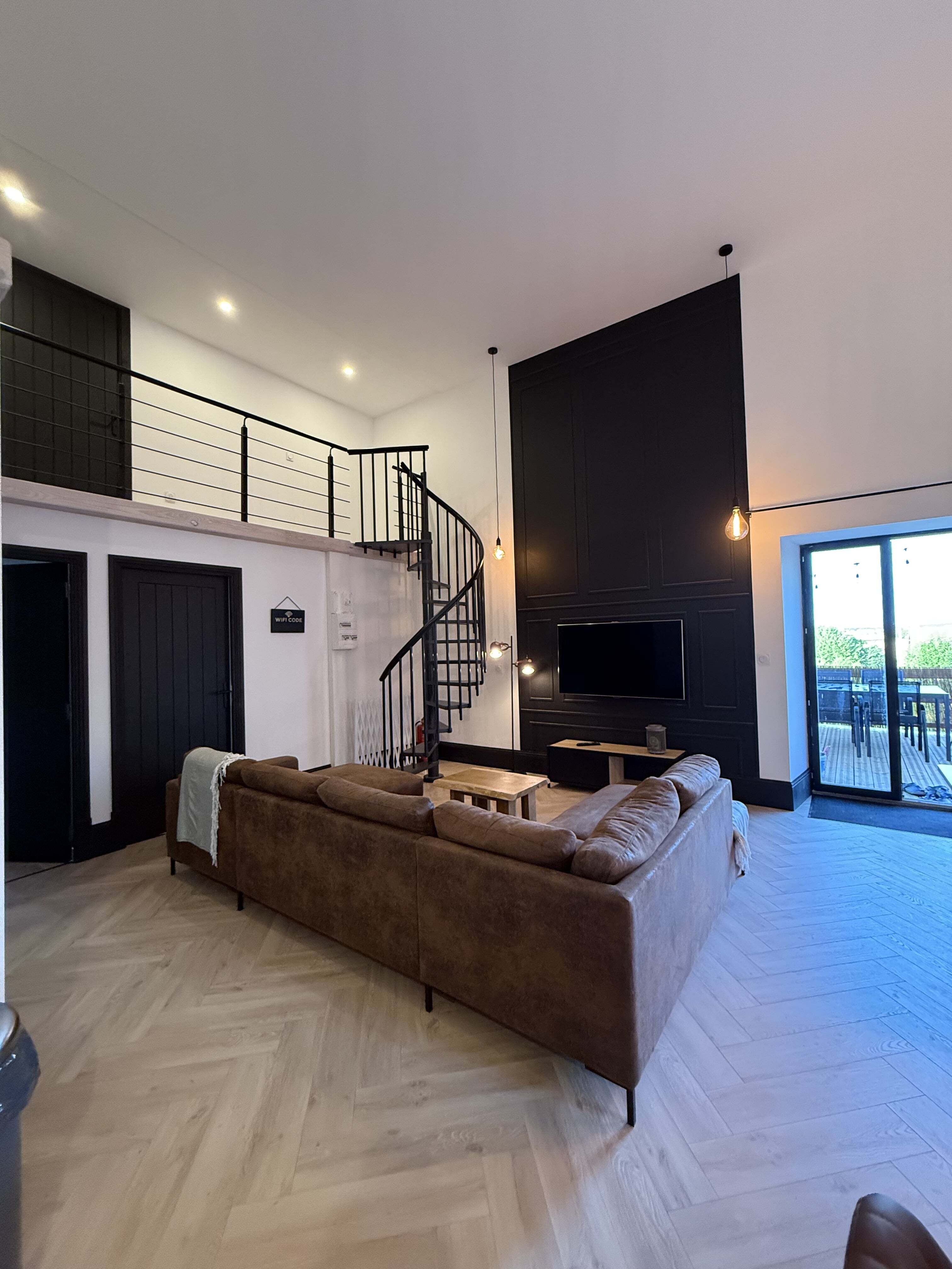 IMG_2163_min_1.jpeg IMG_2163_min_1.jpeg