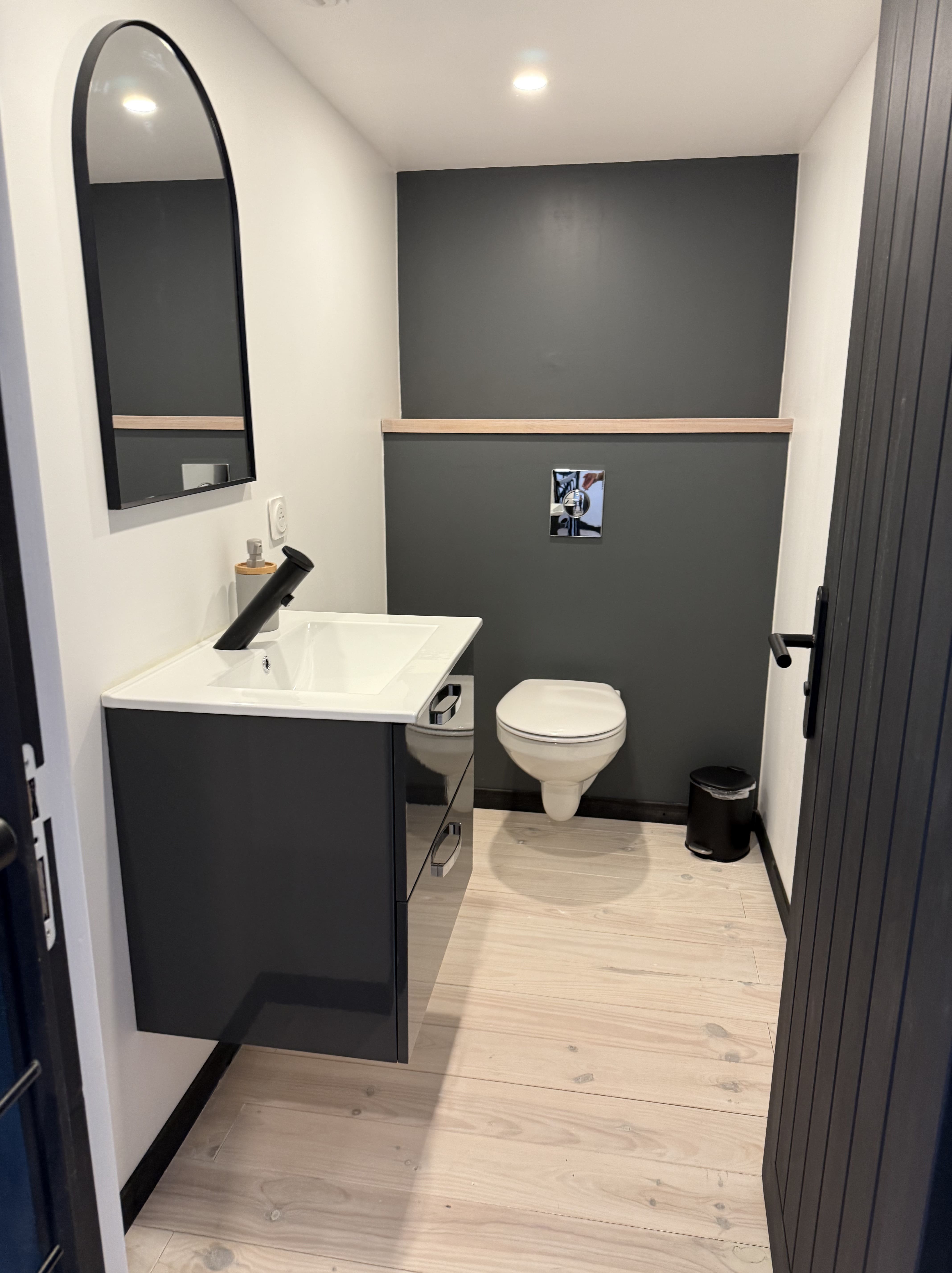 IMG_2233_min.jpeg IMG_2233_min.jpeg